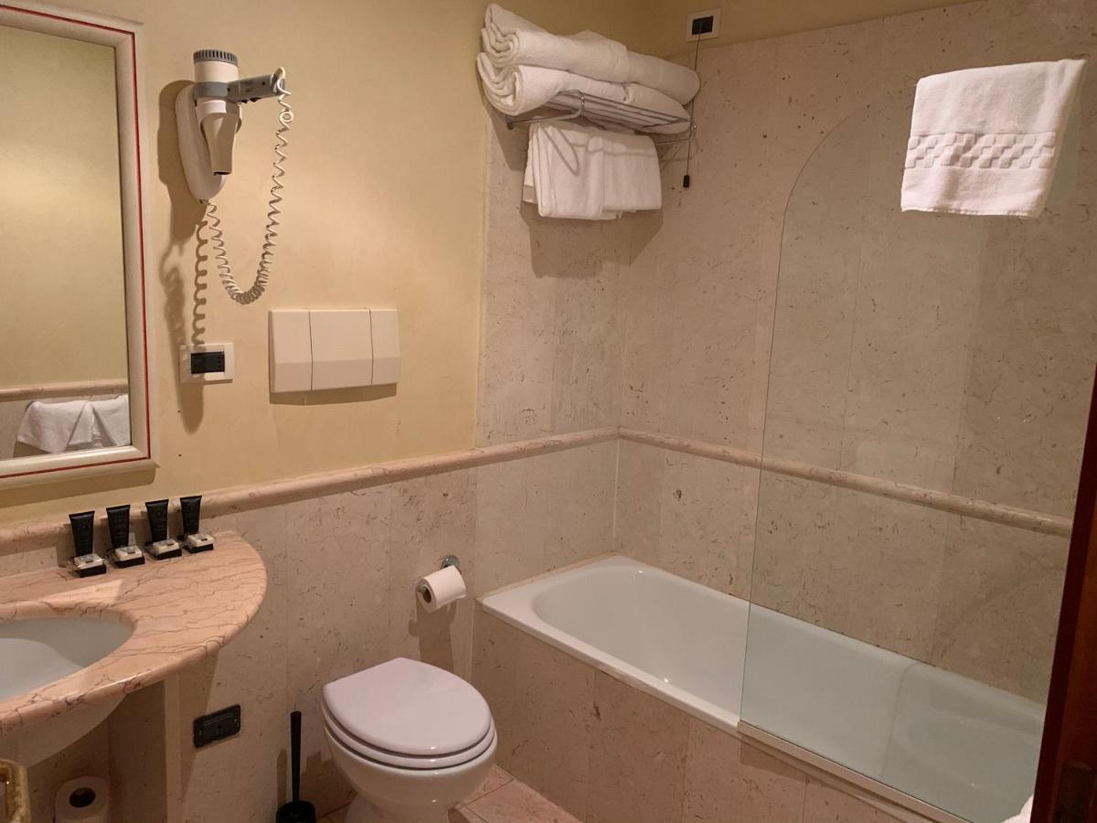 Hi15 Hotel 3*
