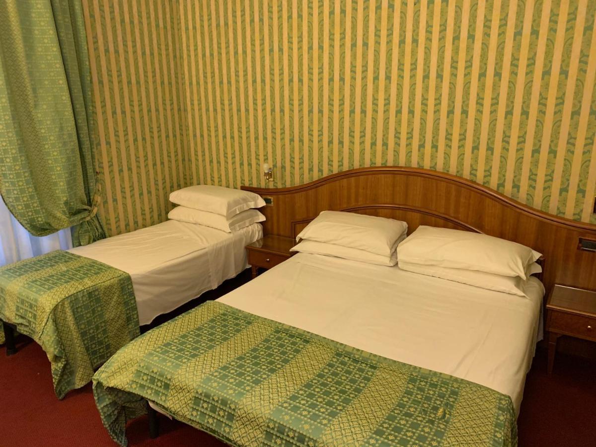 Hi15 Hotel
